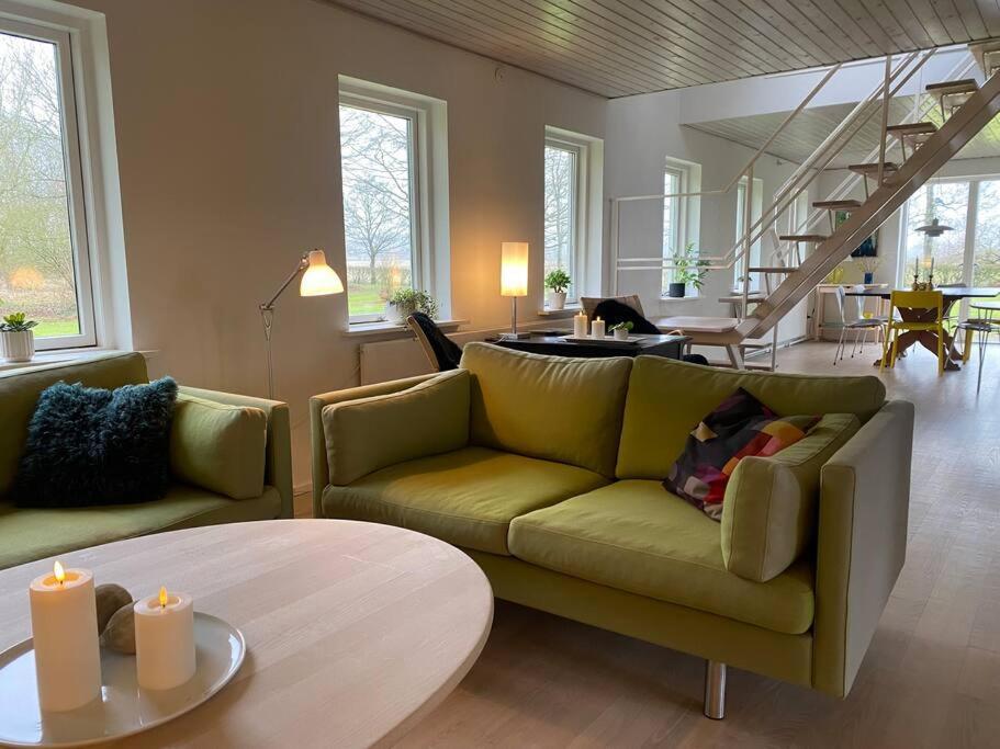 Skont Hus Pa Landet Taet Pa Billund Villa Give Exterior photo